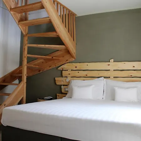 Margoni Hotel 3*