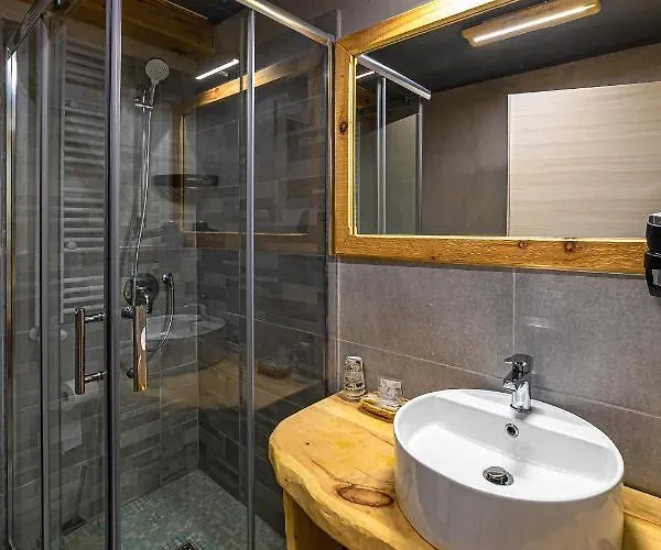 ホテル Margoni カナツェーイ